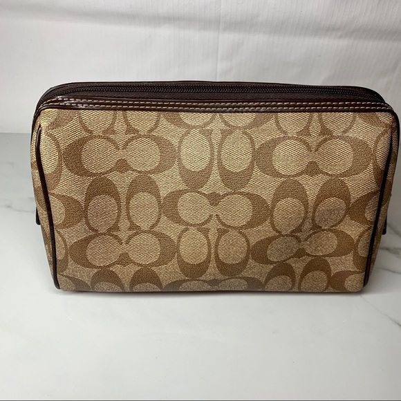 Coach Handbags - Coach | Makeup / Accessories Bag